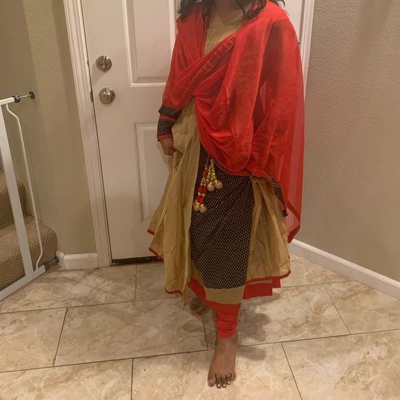 Long dress or anarkali - Picture 12 of 14